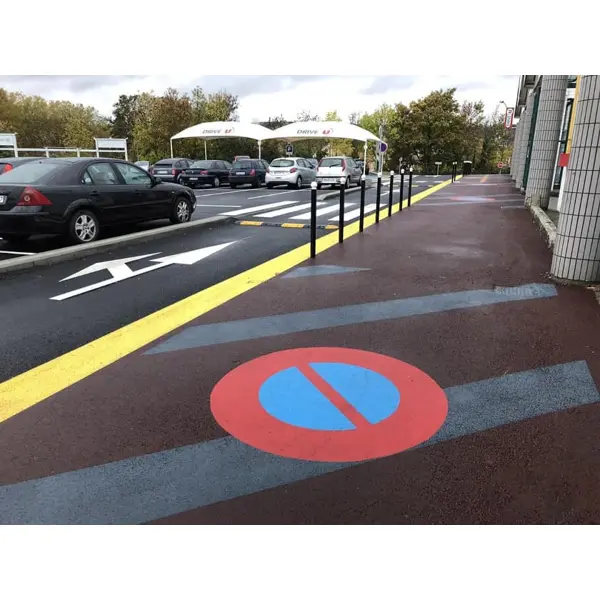 Vorgefertigte Straßenmarkierung "Eingeschränktes/Absolutes Haltverbot" – Thermoplast, rot-blau, D.750 mm, 2er-Pack