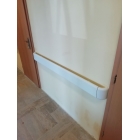 Wandgriff Handrail 800 – PVC, Standard-RAL-Farben, 140 mm × 3,66 m, inkl. 7 Wandkonsolen